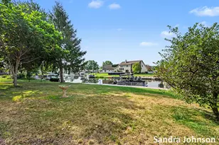 12725 Park Dr, Wayland, MI 49348 - Photo 8