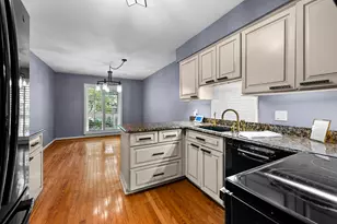 1189 Glenpointe Ct, Bloomfield Hills, MI 48304 - Photo 14