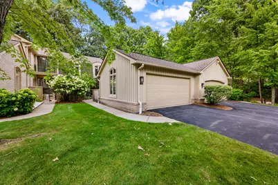 1189 Glenpointe Court, Bloomfield Hills, MI 48304 - Photo 4