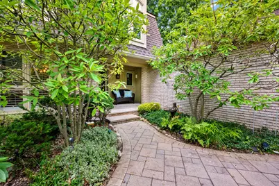 1189 Glenpointe Court, Bloomfield Hills, MI 48304 - Photo 2