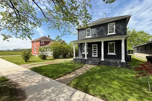 614 Magnolia St, Three Oaks, MI 49128 - Photo 1