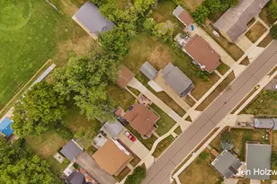 122 E Kent St, Grand Ledge, MI 48837 - Photo 44