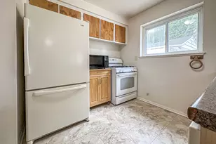 32339 Chalfonte Dr, Warren, MI 48092 - Photo 12