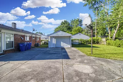 32339 Chalfonte Drive, Warren, MI 48092 - Photo 4