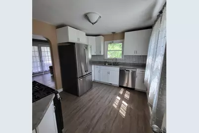 8019 Lake Wood Drive, Portage, MI 49002 - Photo 4