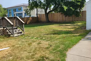 8019 Lake Wood Dr, Portage, MI 49002 - Photo 8