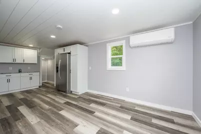 411 Paw Paw Avenue, Watervliet, MI 49098 - Photo 8