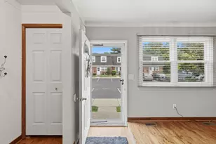 45168 Kensington St, Utica, MI 48317 - Photo 4