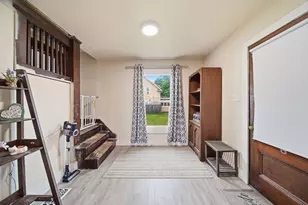 1136 Cooper St, Jackson, MI 49202 - Photo 8