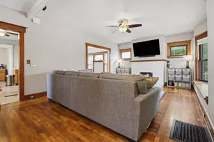 309 Page St NE, Grand Rapids, MI 49505 - Photo 8