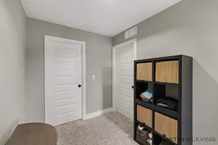 8915 Barrington Ln, Jenison, MI 49428 - Photo 14