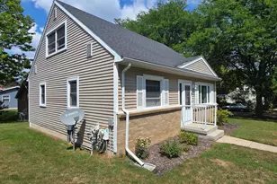 1135 Walwood Dr NE, Grand Rapids, MI 49505 - Photo 2