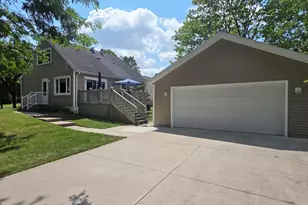 1135 Walwood Dr NE, Grand Rapids, MI 49505 - Photo 6