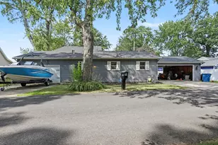 2062 Fern Beach, Battle Creek, MI 49014 - Photo 4