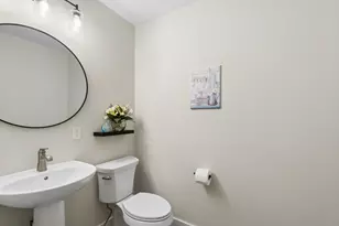 929 Harbor Dr E, Saint Joseph, MI 49085 - Photo 22