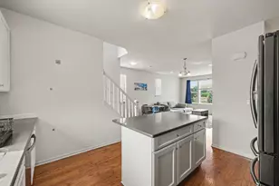 4576 Bradley Cir, Troy, MI 48085 - Photo 6
