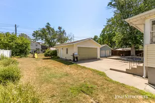 364 W 21st St, Holland, MI 49423 - Photo 26