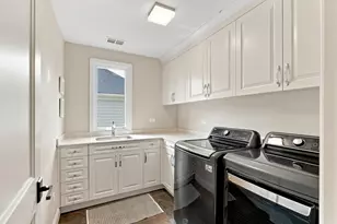 1215 Manchester Rd, Birmingham, MI 48009 - Photo 34