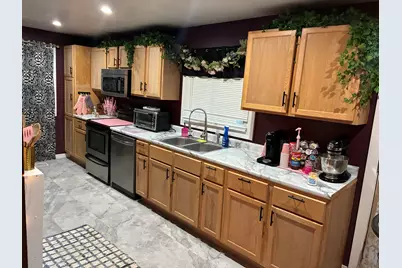 2214 Kenilworth Avenue, Kalamazoo, MI 49048 - Photo 2