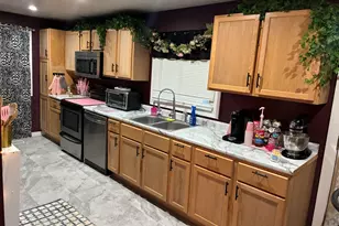 2214 Kenilworth Ave, Kalamazoo, MI 49048 - Photo 2