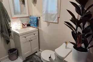 2214 Kenilworth Ave, Kalamazoo, MI 49048 - Photo 10