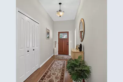 803 E Barrington Circle, Jackson, MI 49203 - Photo 4