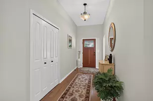 803 E Barrington Cir, Jackson, MI 49203 - Photo 4