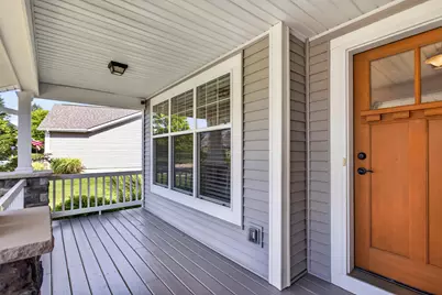 803 E Barrington Circle, Jackson, MI 49203 - Photo 2