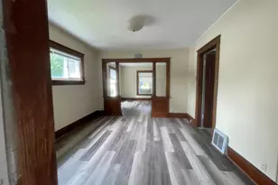 519 Seymour Ave, Jackson, MI 49202 - Photo 8