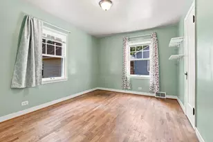 140 Orchard Ln, Benton Harbor, MI 49022 - Photo 10