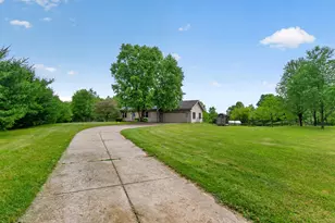 15510 Davis Dr, Addison, MI 49220 - Photo 8