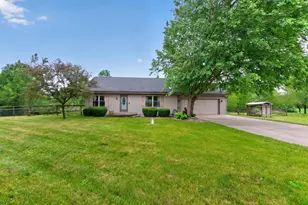 15510 Davis Dr, Addison, MI 49220 - Photo 10