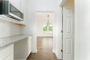 19 Scenic Hills Dr, Jackson, MI 49201 - Photo 6
