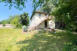 840 E High St, Benton Harbor, MI 49022 - Photo 14