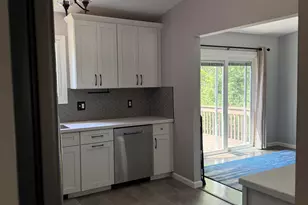 4283 Woodstock Rd, Waterford, MI 48328 - Photo 12
