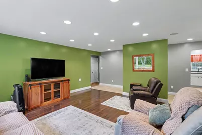 1134 S 24th Street S, Battle Creek, MI 49015 - Photo 6