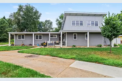 1134 S 24th Street S, Battle Creek, MI 49015 - Photo 1