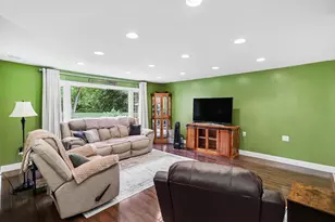 1134 S 24th Street S, Battle Creek, MI 49015 - Photo 4
