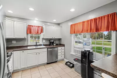 1134 S 24th Street S, Battle Creek, MI 49015 - Photo 2