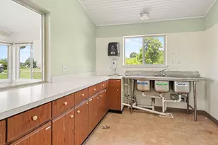 8753 Pleasant Lake Rd, Ann Arbor, MI 48103 - Photo 12