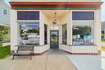 135 Washington Street, Manistee, MI 49660 - Photo 2