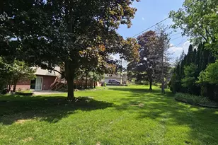 2838 Birchena Crescent, West Bloomfield, MI 48324 - Photo 2