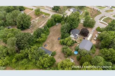 866 E 24th Street, Holland, MI 49423 - Photo 4