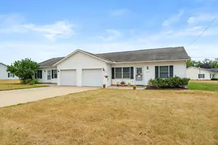 5792 Celery St, Kalamazoo, MI 49048 - Photo 2