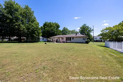 997 Cypress Drive, Jenison, MI 49428 - Photo 10