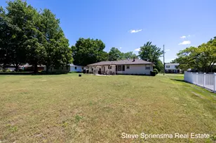 997 Cypress Dr, Jenison, MI 49428 - Photo 10