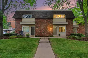 541 Long Shr Dr, Ann Arbor, MI 48105 - Photo 2