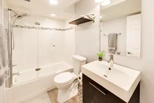 4015 Silver Oaks Dr, Saint Joseph, MI 49085 - Photo 32