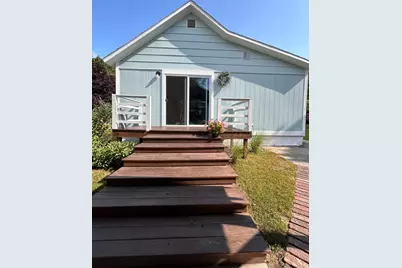 227 Hughes Street, Manistee, MI 49660 - Photo 38