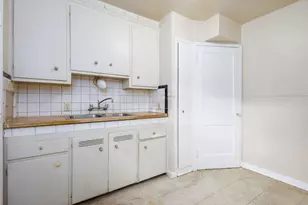 18434 Kelly Rd, Detroit, MI 48224 - Photo 2
